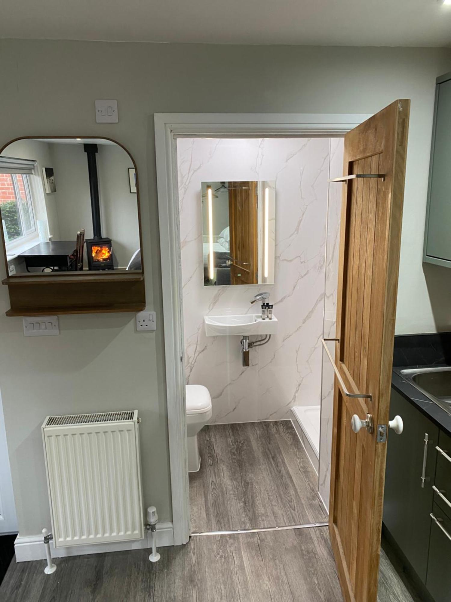 Spalding - Self Contained Studio Double - An Extra Single Bed Can Be Provided Exterior foto